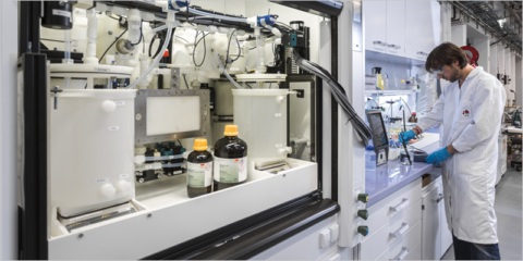 Un sistema hídrico permite reducir hasta un 79% el uso del agua en la fabricación de células solares