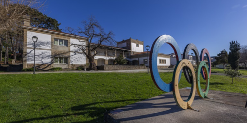 La Universidad de A Coruña instalará paneles solares en 11 edificios de sus dos campus