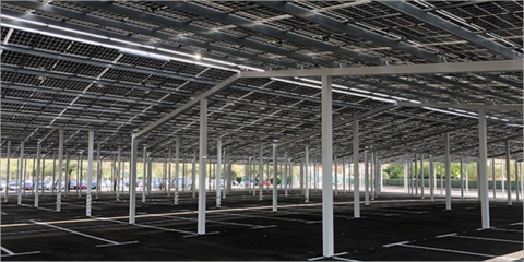 La cubierta fotovoltaica del Hospital Universitario San Pedro en Logroño reduce su factura eléctrica