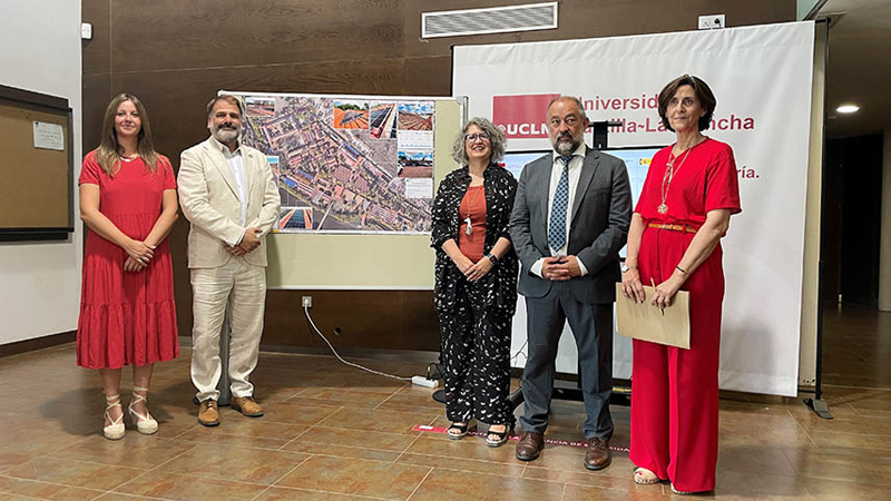 Inauguración de planta fotovoltaica en la UCLM.