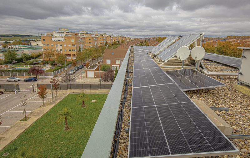 Cubierta fotovoltaica en Rivas.