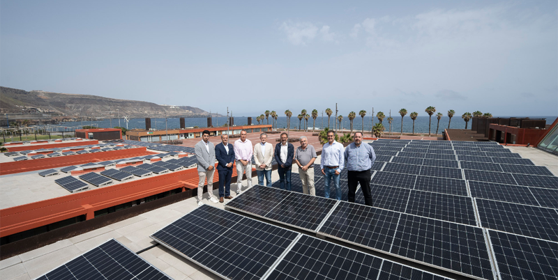 Paneles solares en la Orquesta Filarmónica de Gran Canaria.