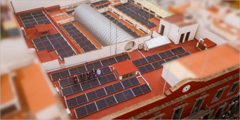 La planta solar del edificio municipal de La Recova en Gáldar cubre el 100% del consumo energético