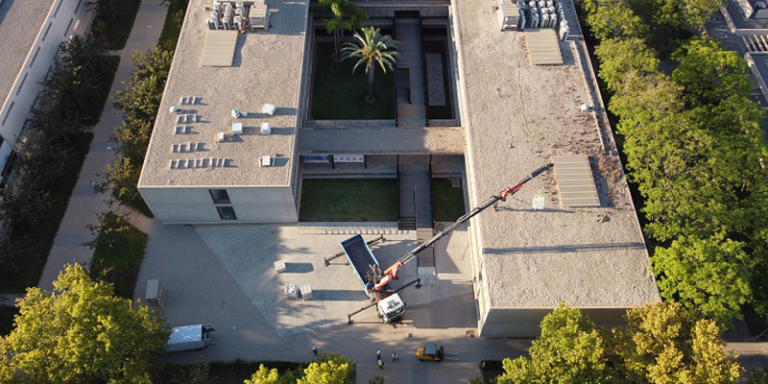 Obras de cubierta fotovoltaica en la UA.