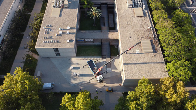 Obras de cubierta fotovoltaica en la UA.