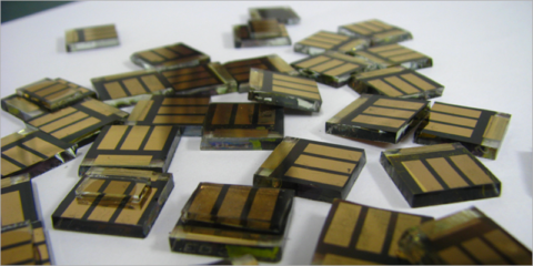 Un aditivo mejora la eficiencia y estabilidad de las células solares de perovskitas de haluro de estaño