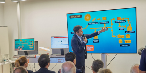 El Teleférico del Teide inaugura un sistema fotovoltaico con baterías para impulsar sus funiculares