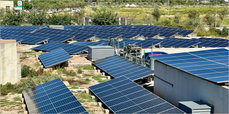 Planta fotovoltaica en Palma Aquarium.