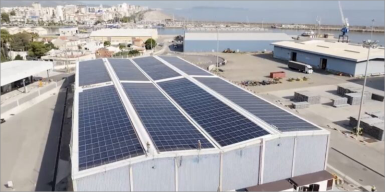 Planta fotovoltaica en Valenciaport.