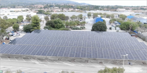 El depósito municipal de vehículos de Reus incorpora la mayor planta fotovoltaica de la ciudad