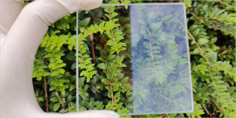 Un nuevo tipo de vidrio para paneles solares aumenta su eficiencia y facilita su mantenimiento