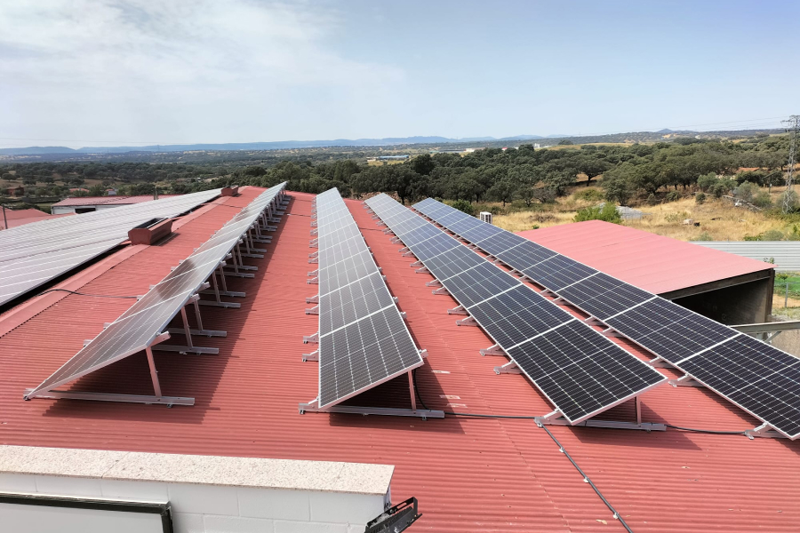 Cubierta fotovoltaica en Malpartida de Plasencia.