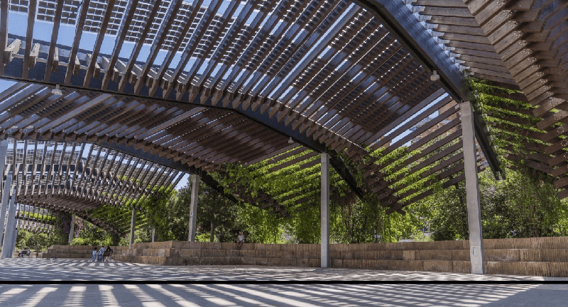 Pérgolas fotovoltaicas en Barcelona.