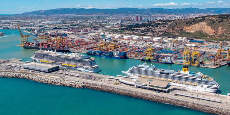 Terminales de cruceros del Puerto de Barcelona.