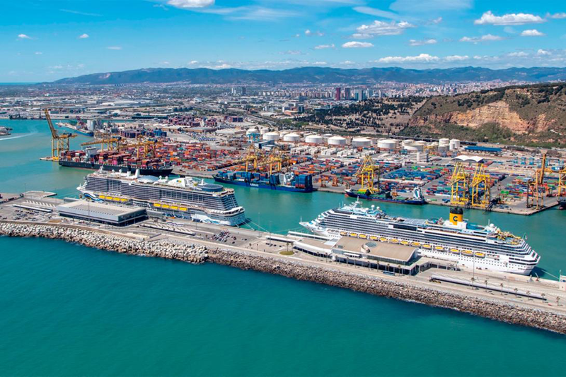 Terminales de cruceros del Puerto de Barcelona.