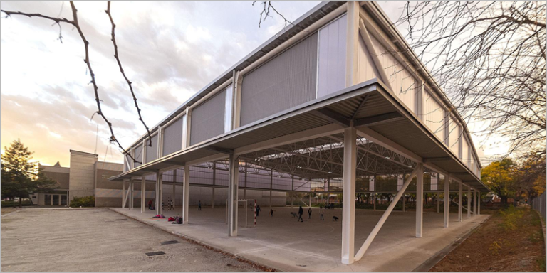 Polideportivo de Can Bassa en Granollers.