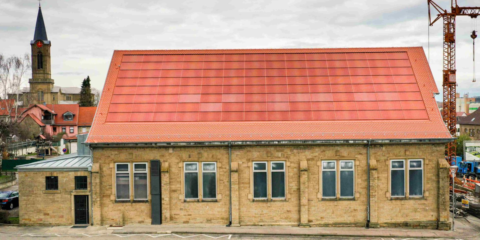 La integración visual de la energía fotovoltaica en los edificios aumenta su aceptación, según un estudio