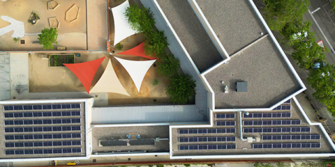 Edificios municipales de Sant Boi ahorran con un contrato eléctrico de autoconsumo compartido